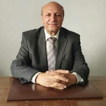 منذر عيسى